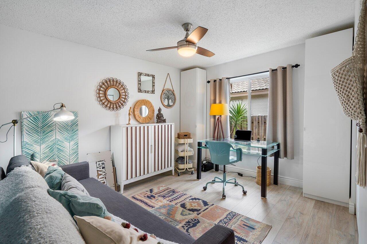 2943 E Abiaca Circle