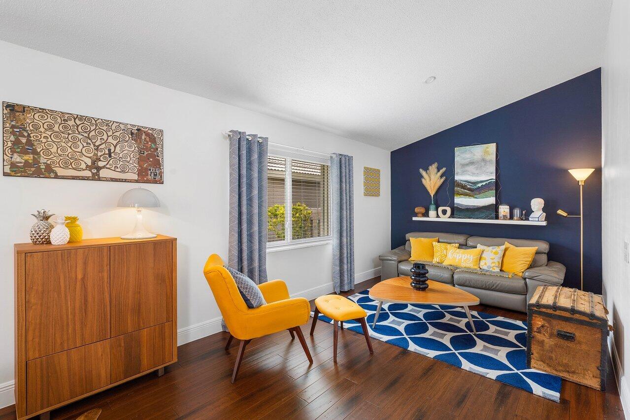 2943 E Abiaca Circle