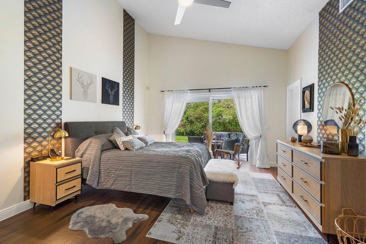 2943 E Abiaca Circle