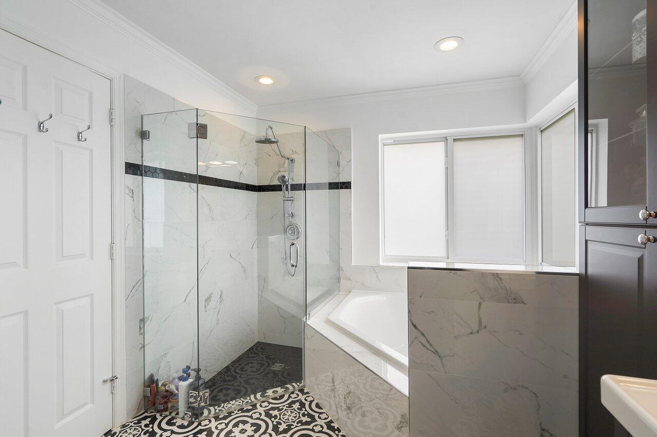 2943 E Abiaca Circle