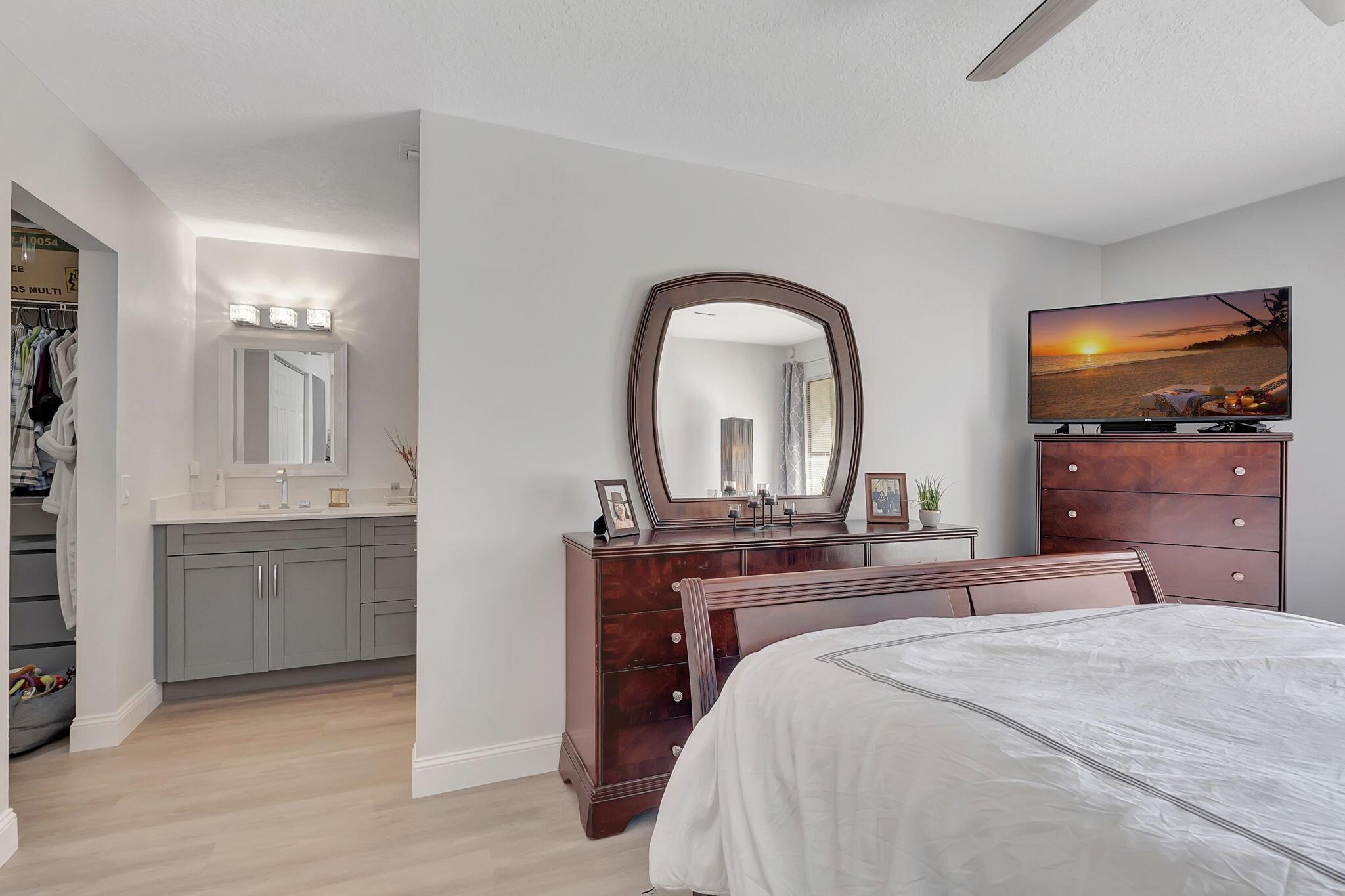 3039 Deer Creek Lake Shore Drive