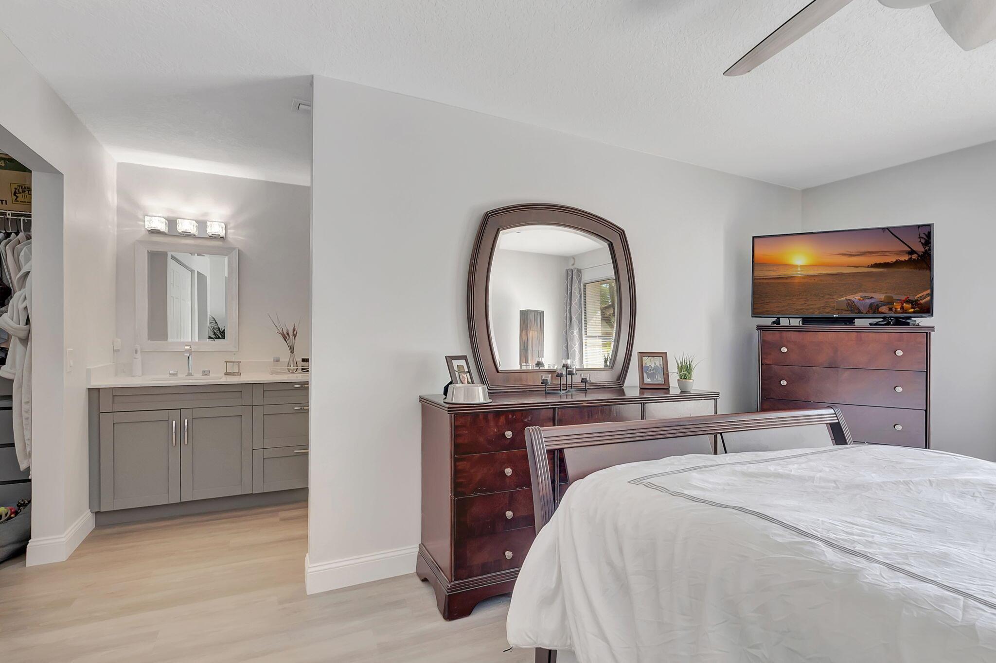 3039 Deer Creek Lake Shore Drive