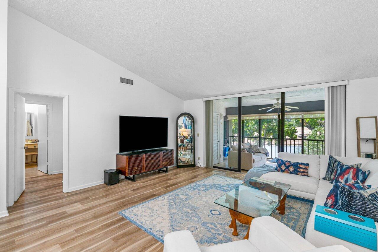61 Eastgate Drive D