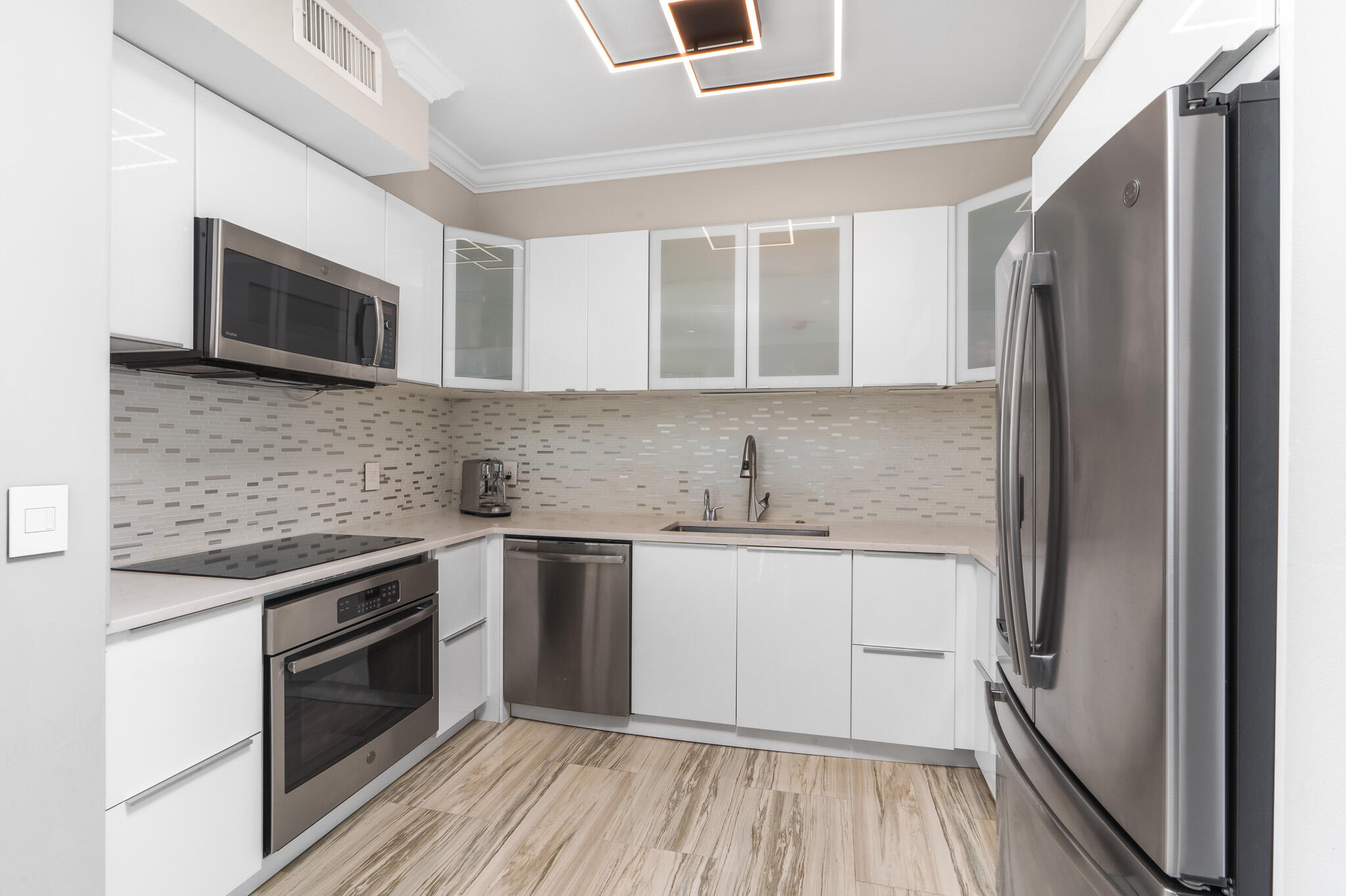 233 S Federal Highway 611, Boca Raton Unit: 611