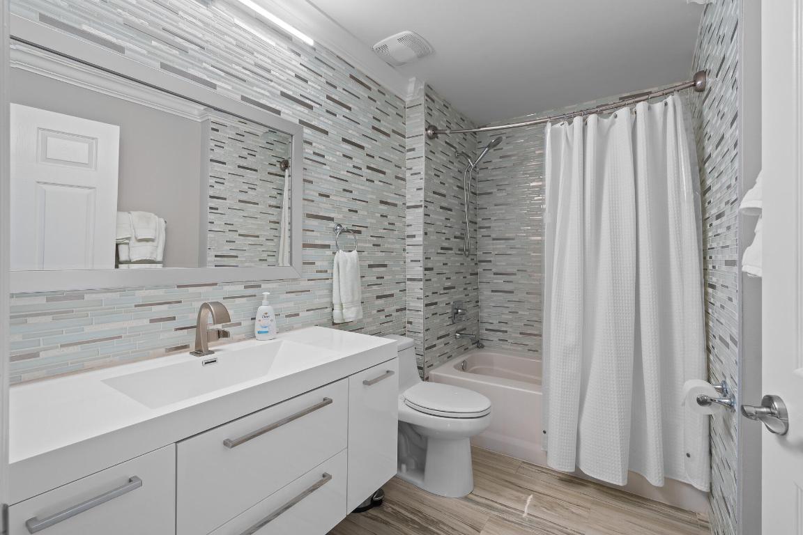 233 S Federal Highway 611, Boca Raton Unit: 611