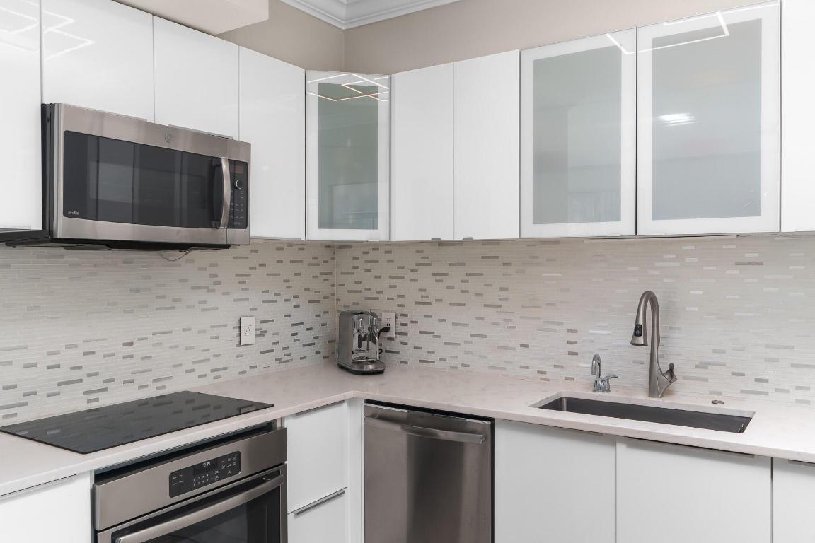 233 S Federal Highway 611, Boca Raton Unit: 611