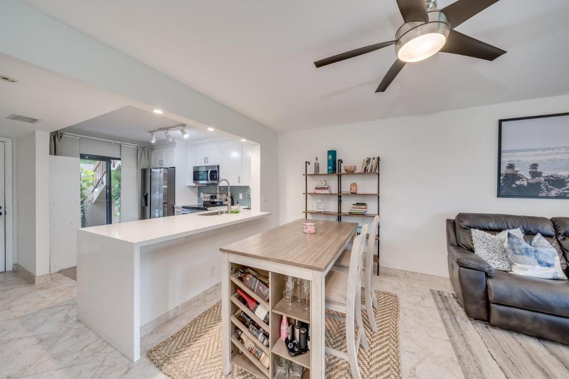 3939 NE 5th Avenue D103, Boca Raton Unit: D103