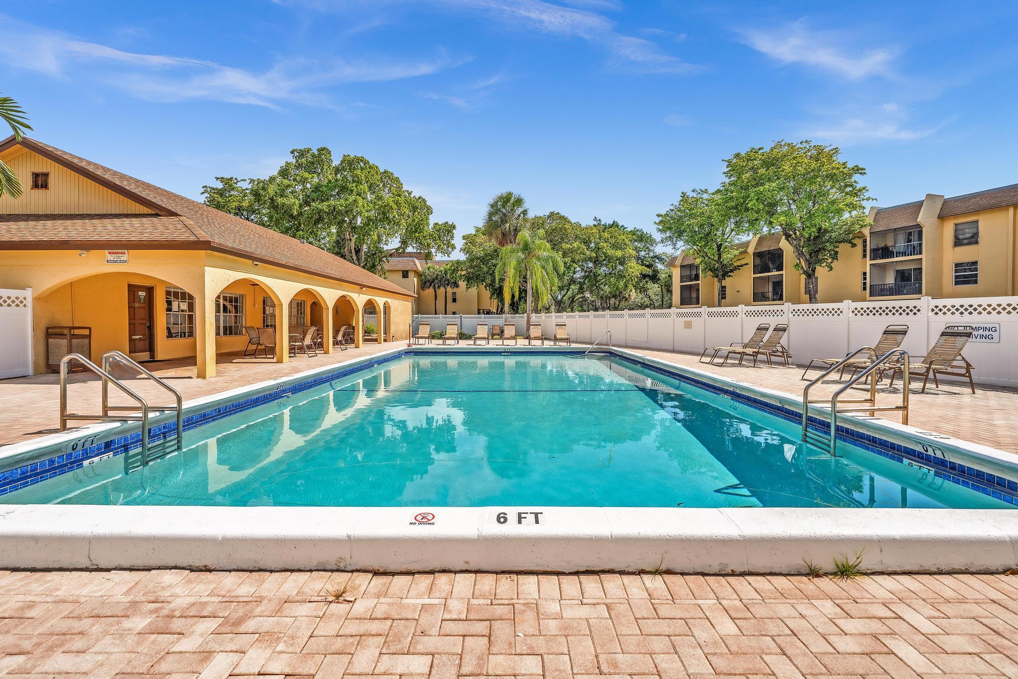 450 NW 20th Street 312, Boca Raton Unit: 312