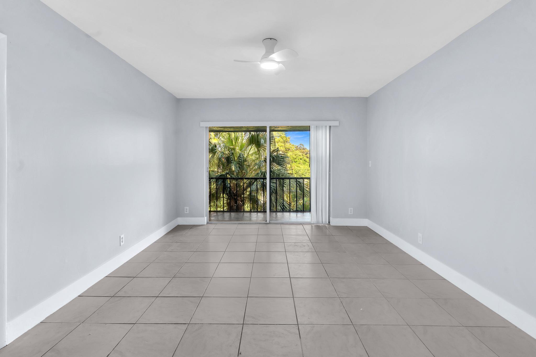 450 NW 20th Street 312, Boca Raton Unit: 312