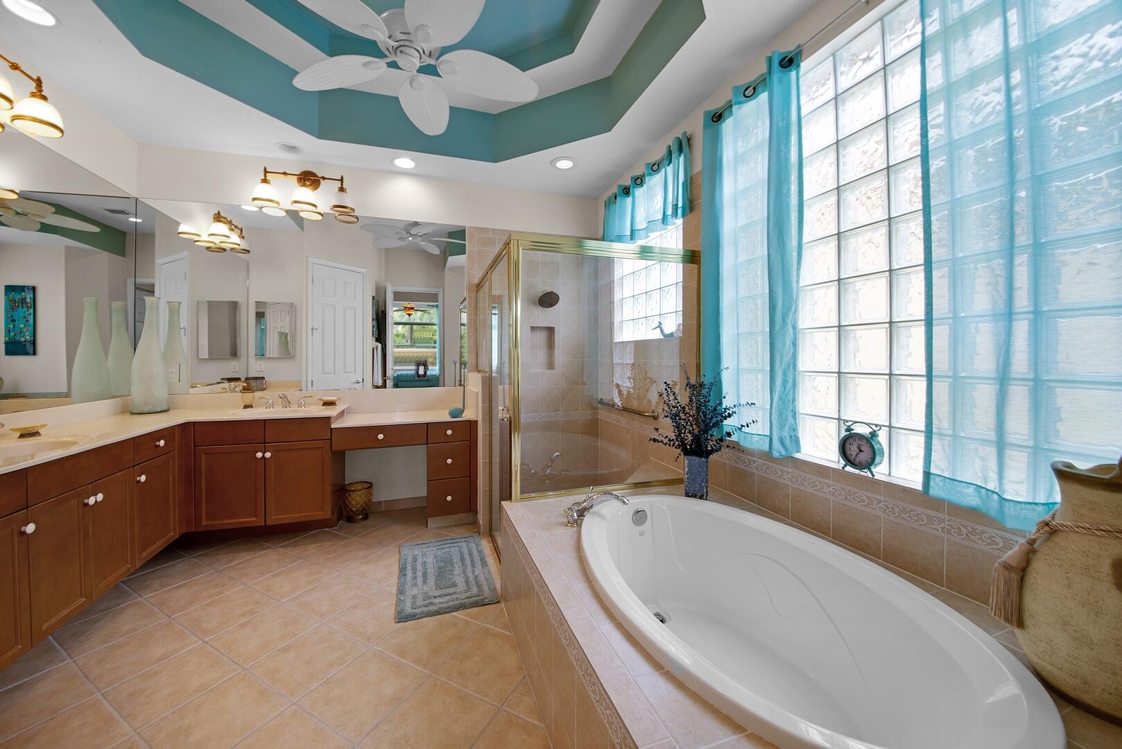 9373 Via Elegante, Wellington