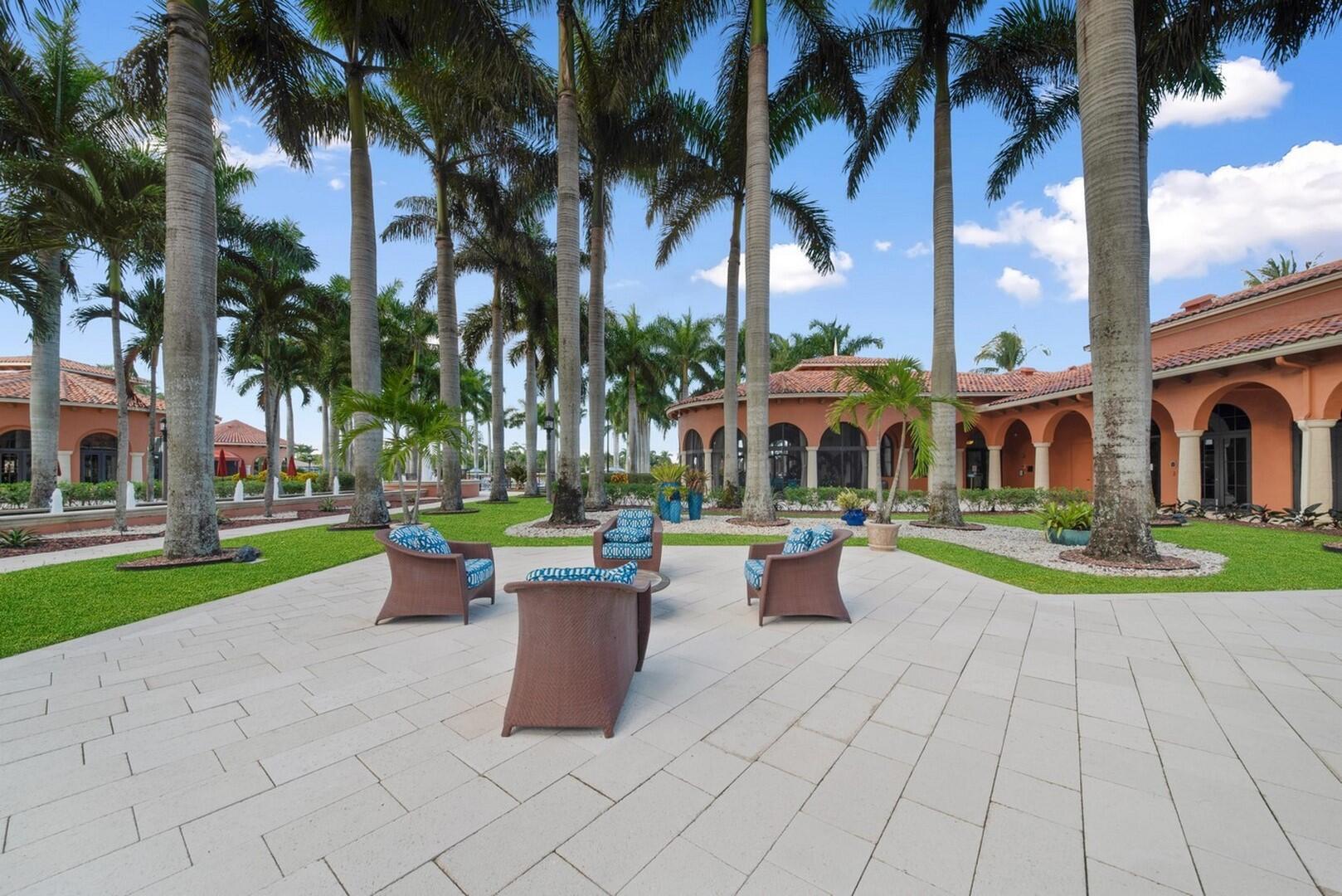 9373 Via Elegante, Wellington