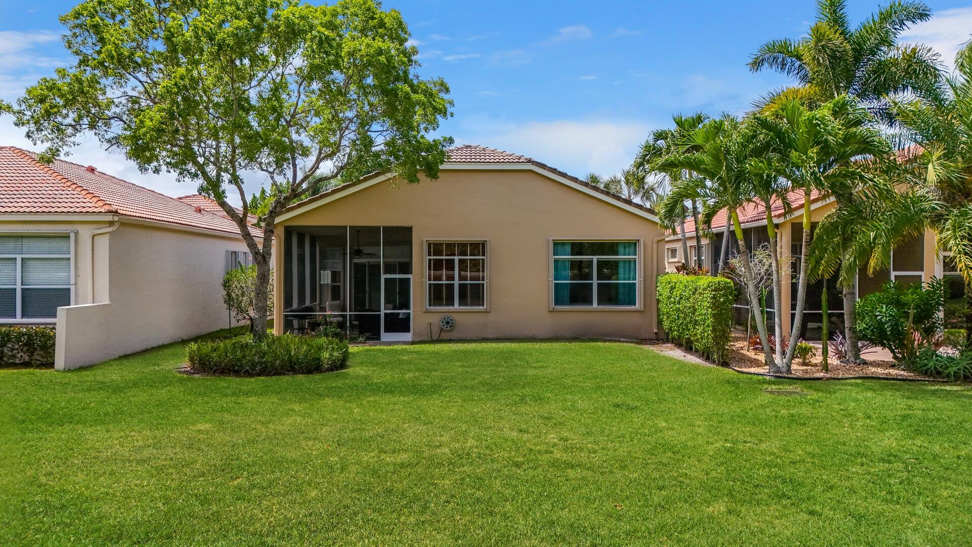 9373 Via Elegante, Wellington