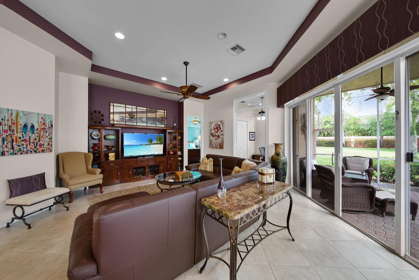 9373 Via Elegante, Wellington