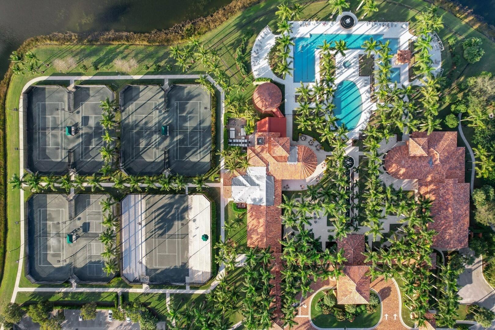 9373 Via Elegante, Wellington