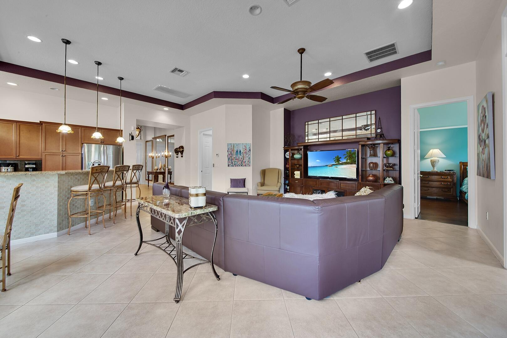 9373 Via Elegante, Wellington