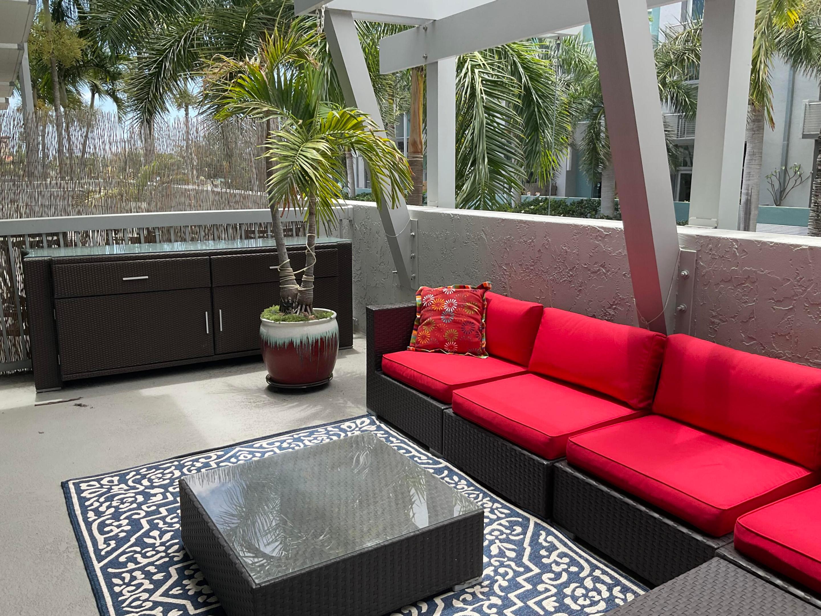 185 NE 4th Avenue, 209, Delray Beach Unit: 209