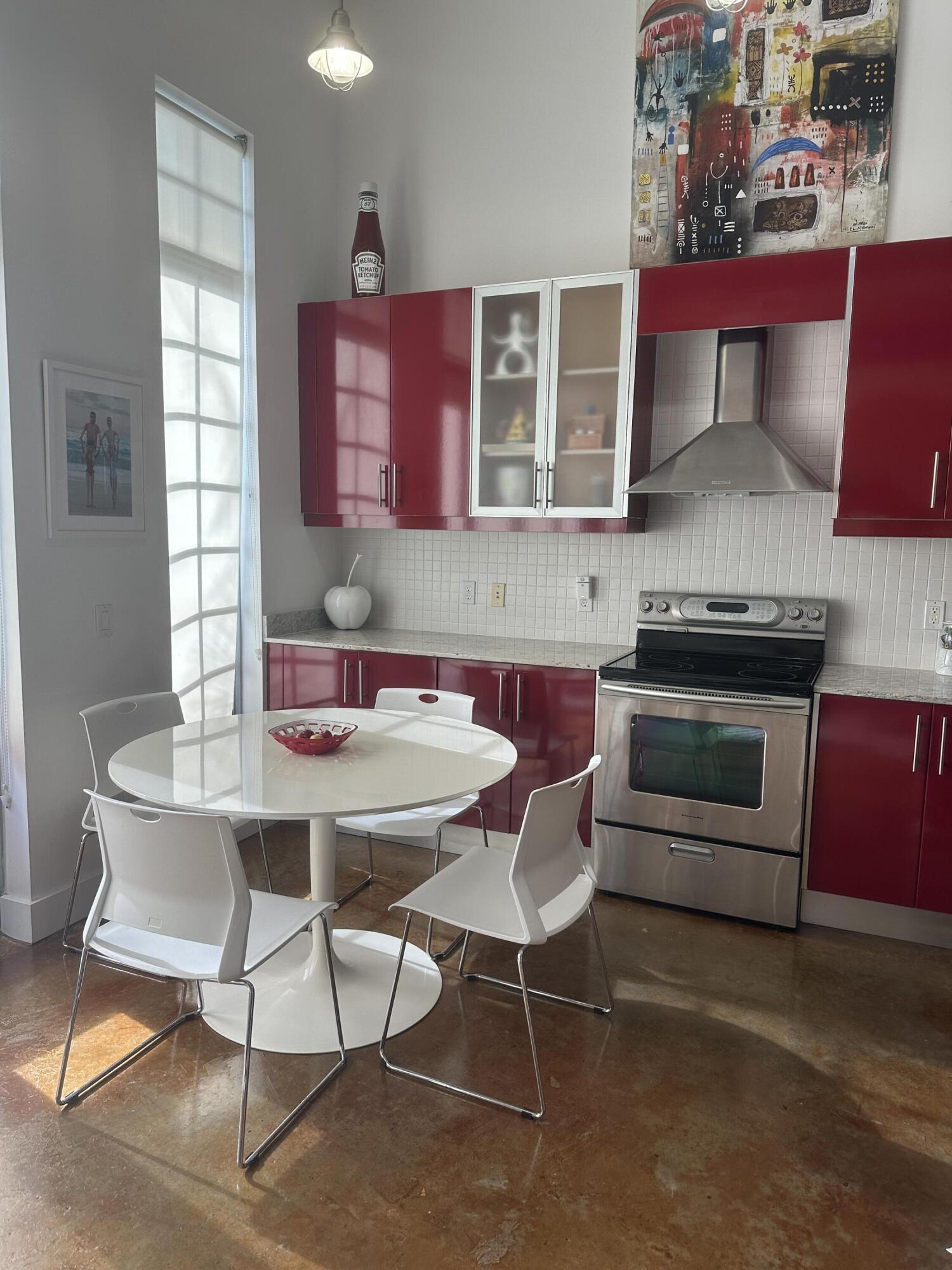 185 NE 4th Avenue, 209, Delray Beach Unit: 209