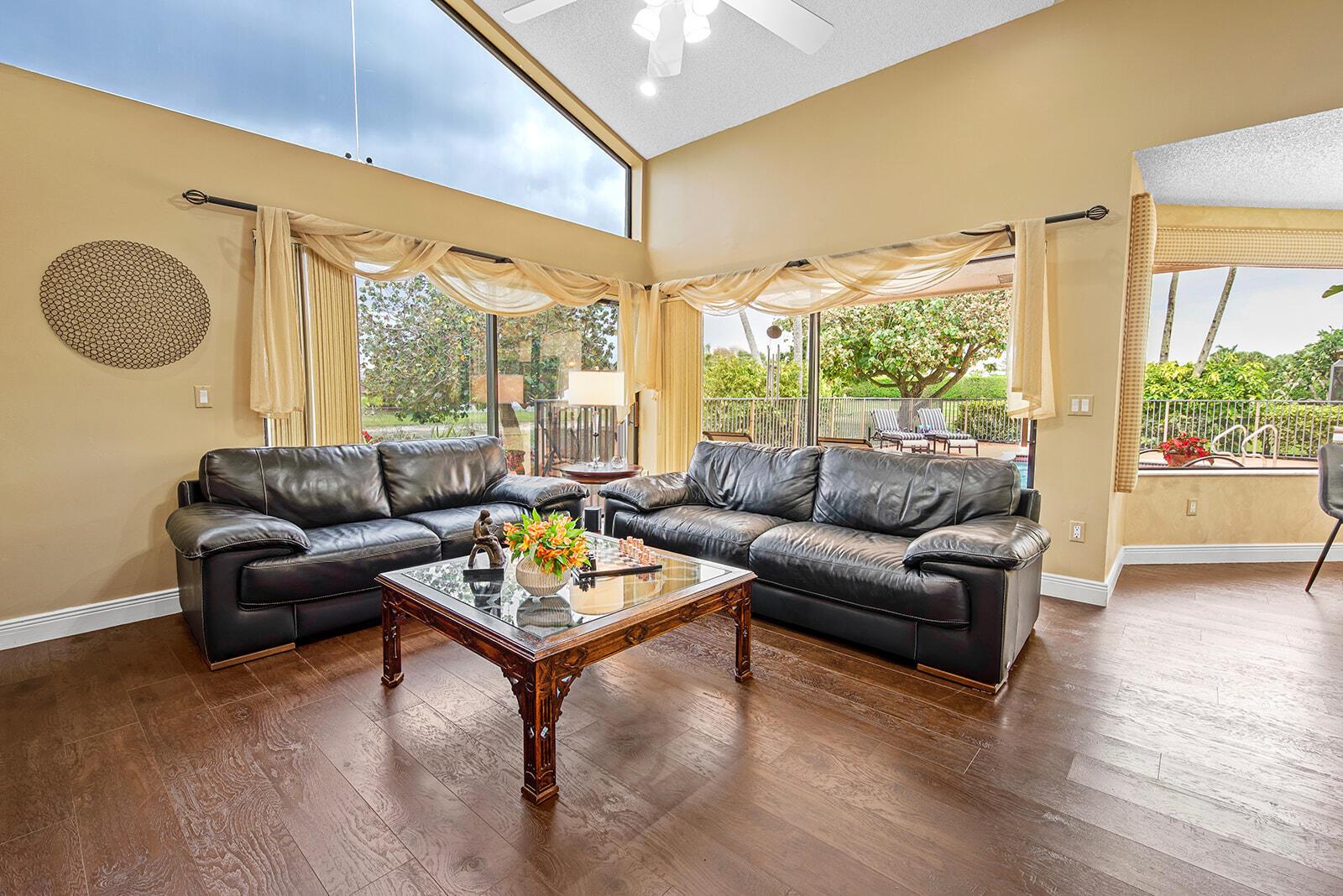 10624 Avenida Santa Ana