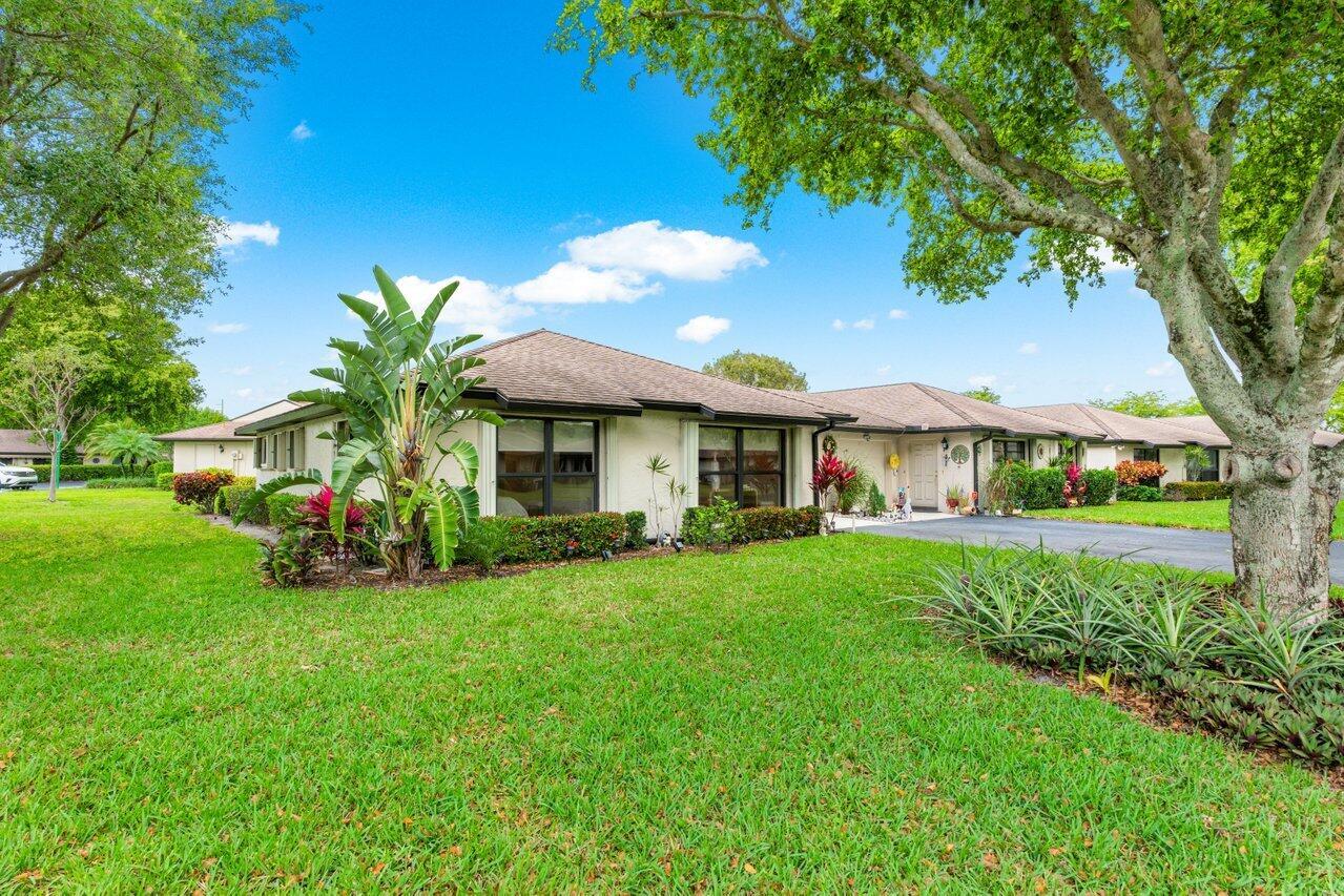 4872 Dovewood Circle A