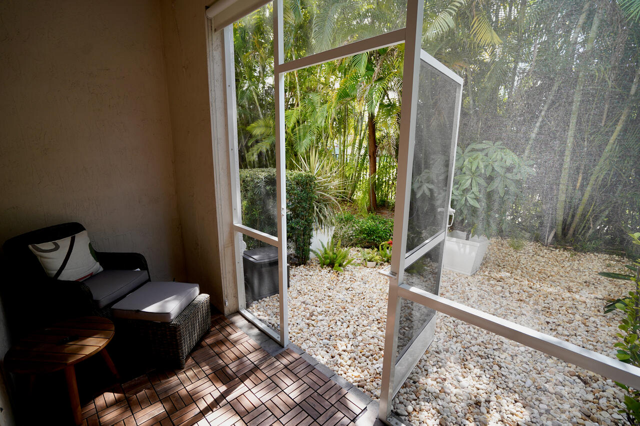 363 SE 1st Drive, Deerfield Beach