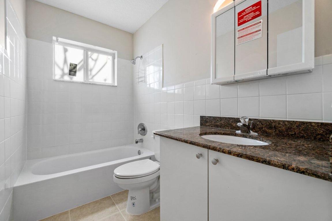 209 SW 6th Street 209, Boca Raton Unit: 209