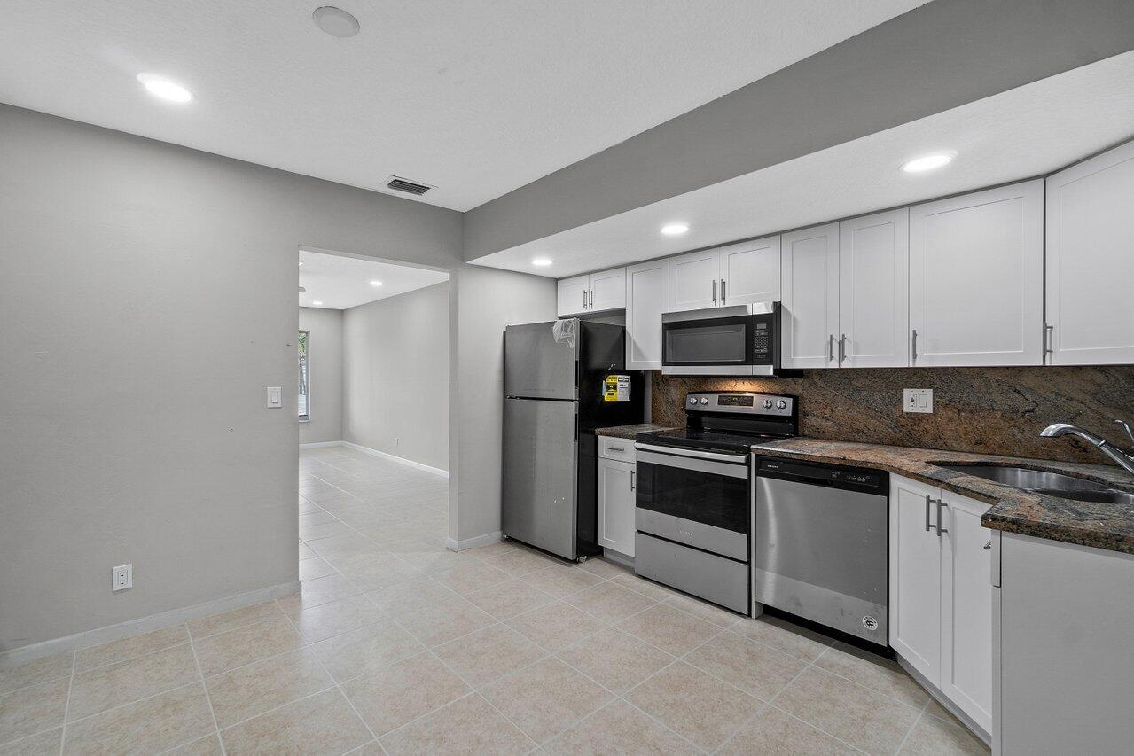 209 SW 6th Street 209, Boca Raton Unit: 209