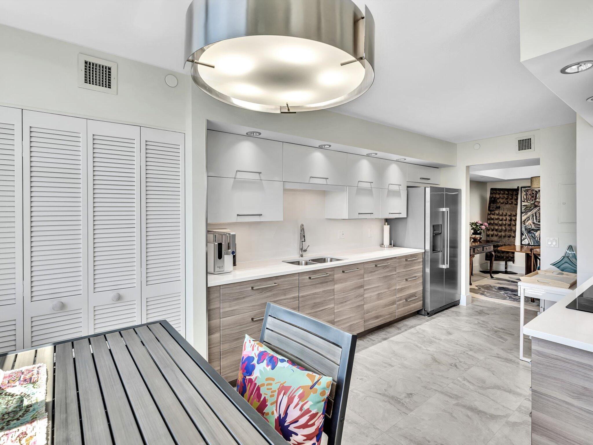 4600 S Ocean Boulevard, 502