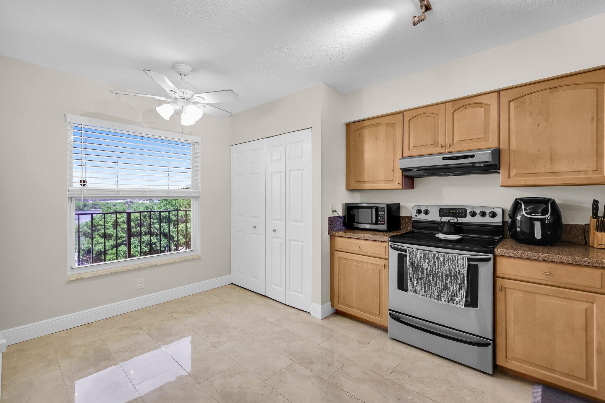 4550 NW 18th Avenue 504