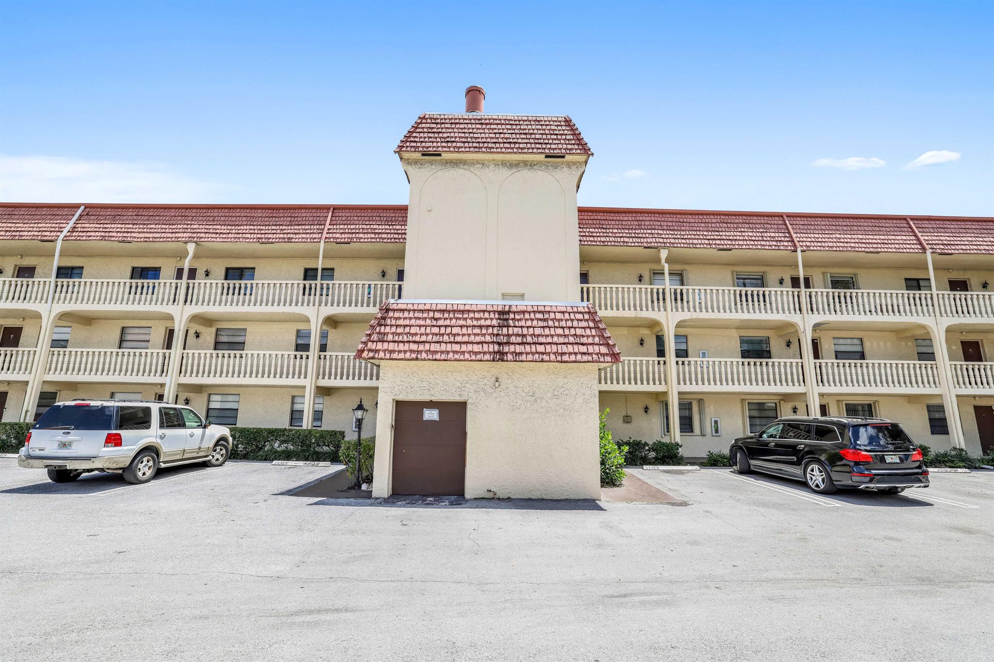 126 S Cypress Road 734