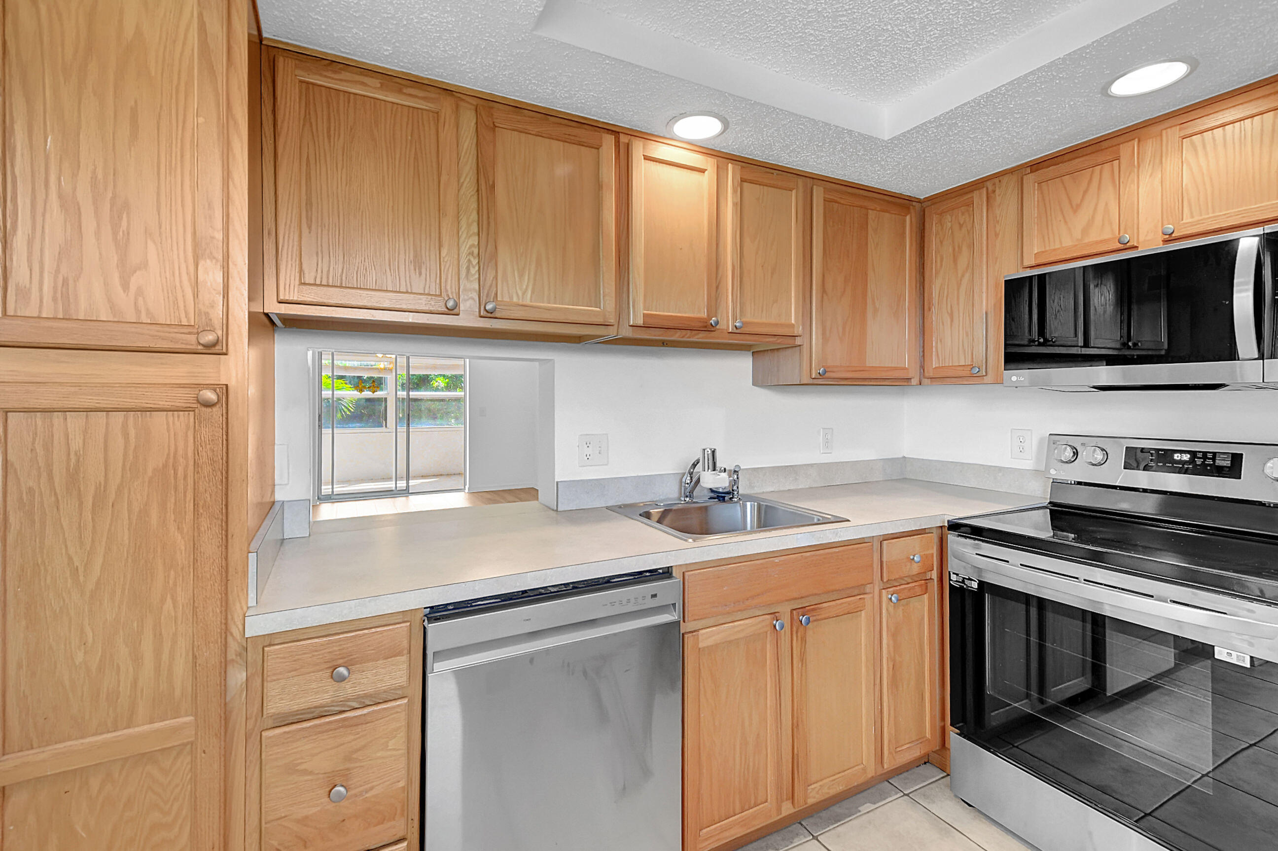 2400 NE 1st Lane 3070, Boynton Beach Unit: 3070