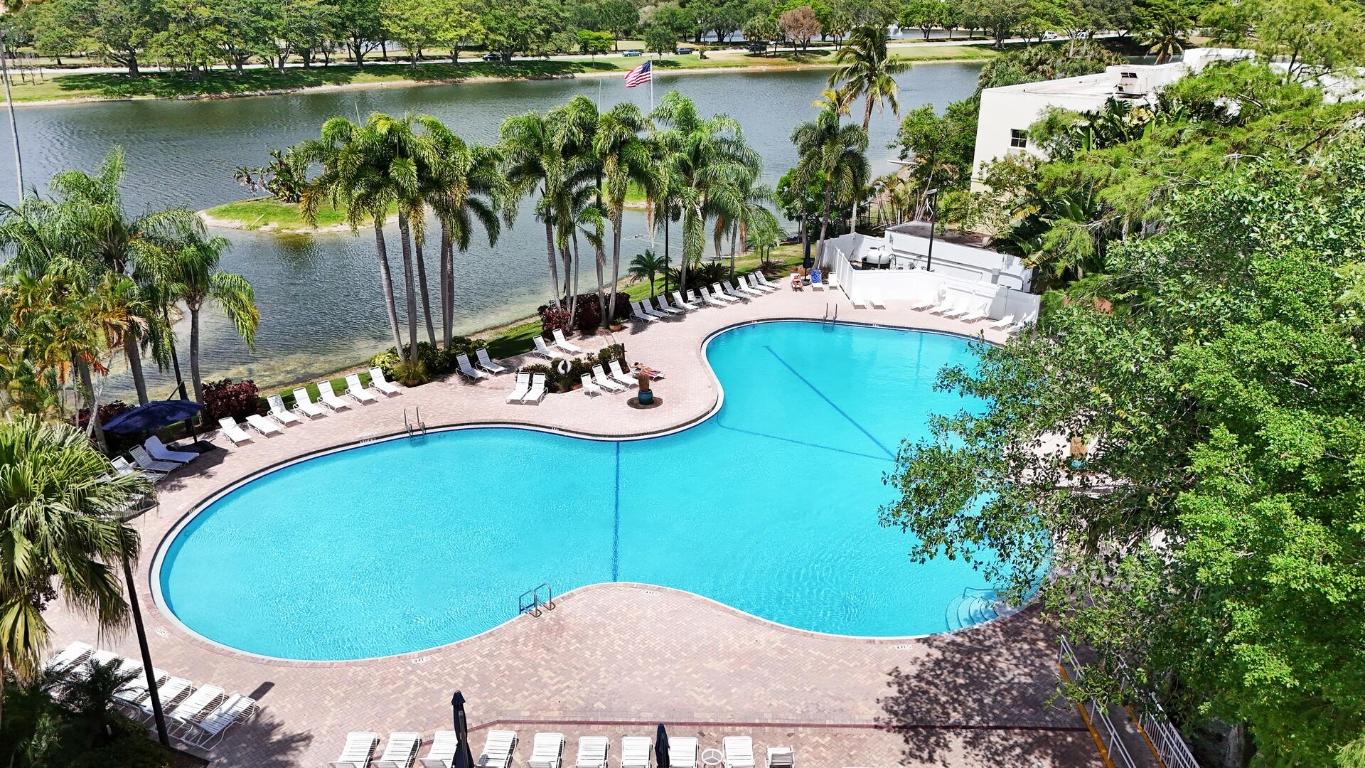 10825 Ravel Court, Boca Raton