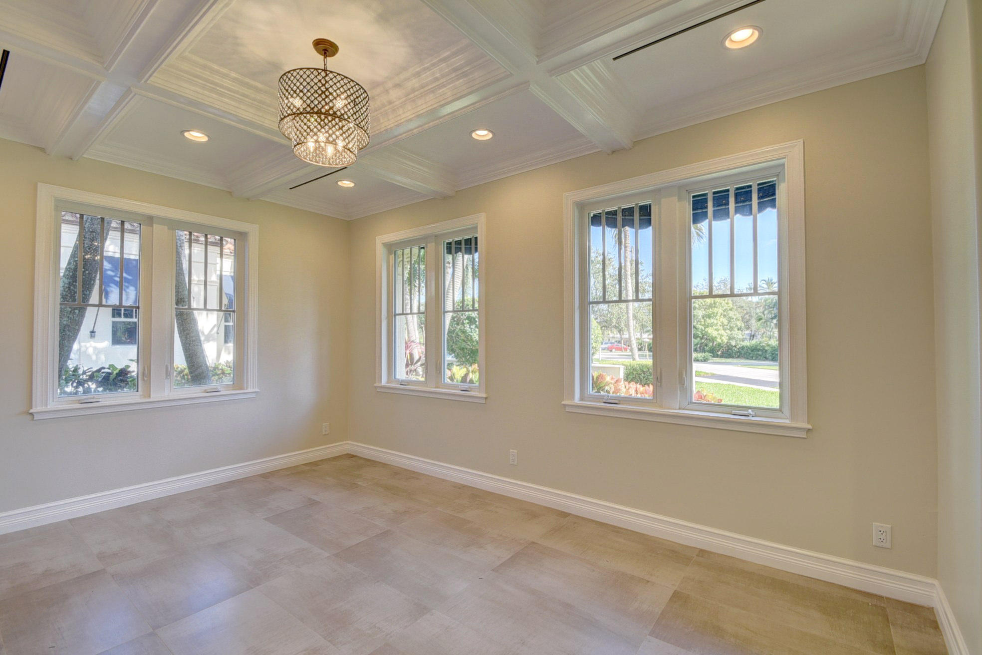 205 NE 5th Ter Terrace