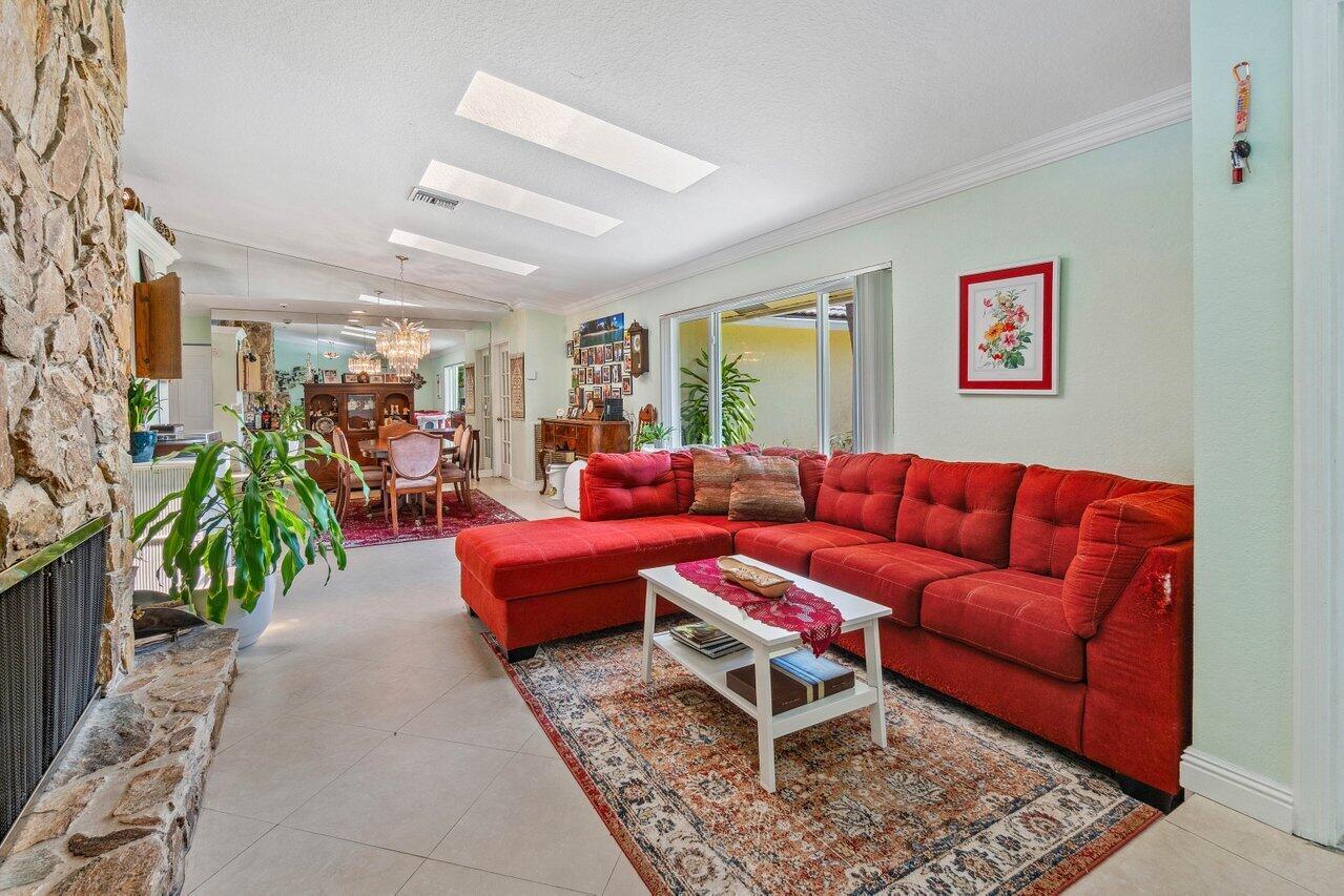 8411 NW 20 Place