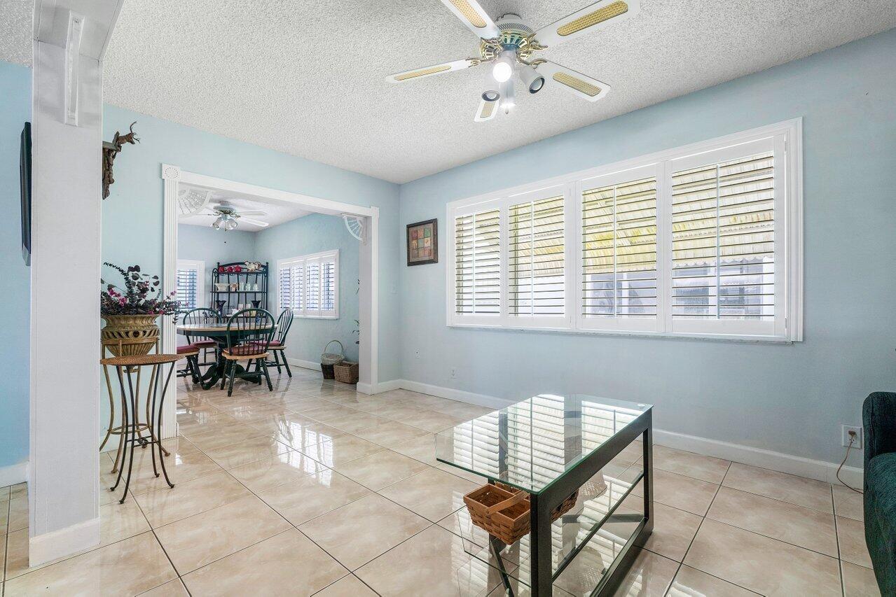 1985 Campanelli Boulevard