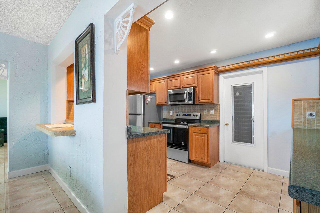 1985 Campanelli Boulevard