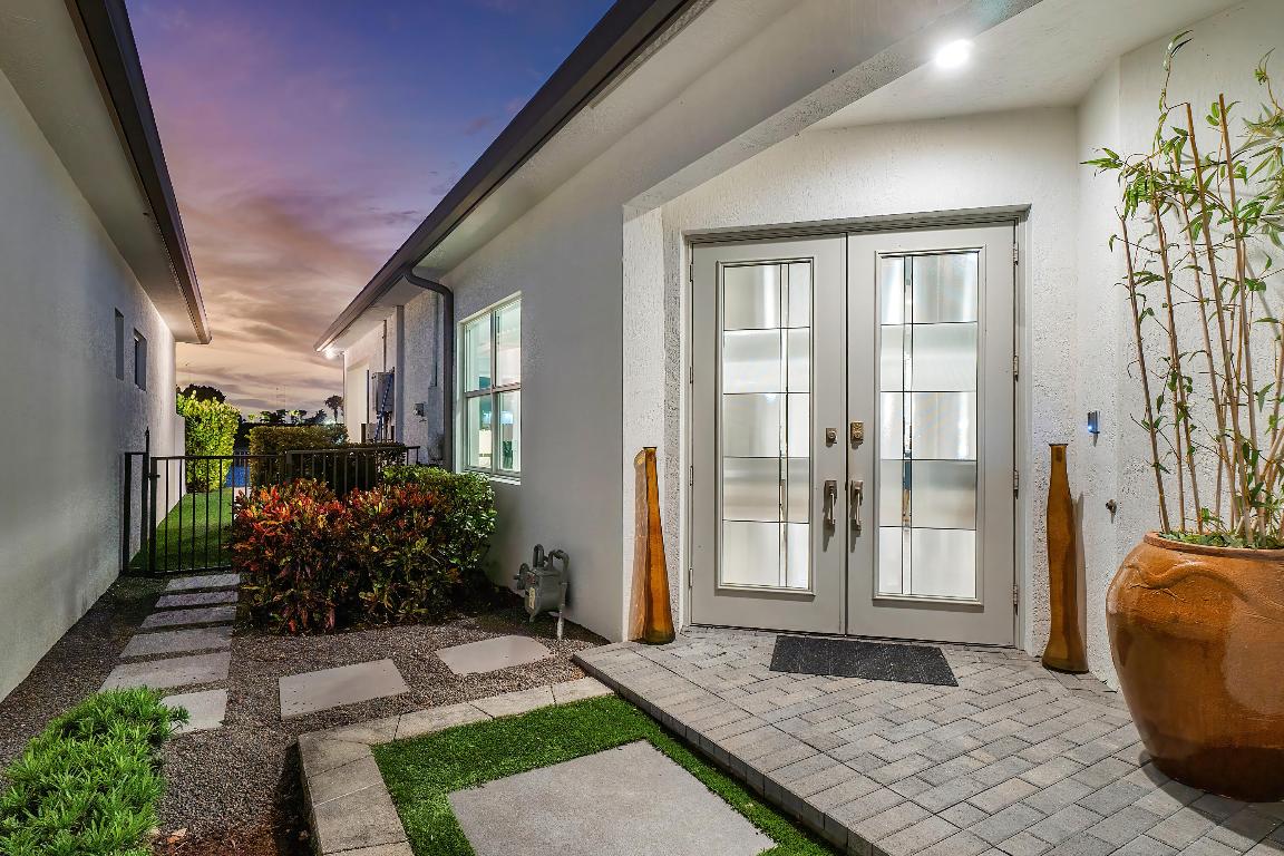 8896 Kingsmoor Way, Lake Worth