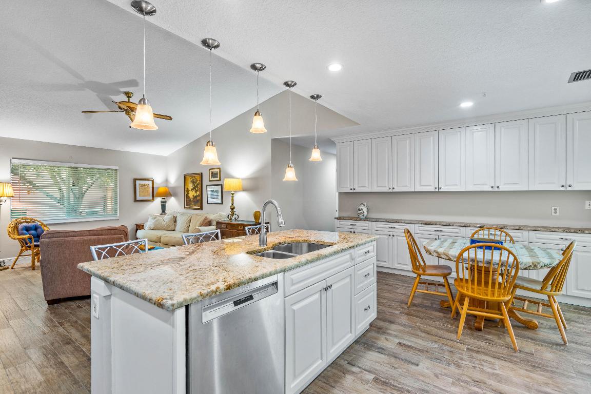 201 NW 108th Avenue, Coral Springs