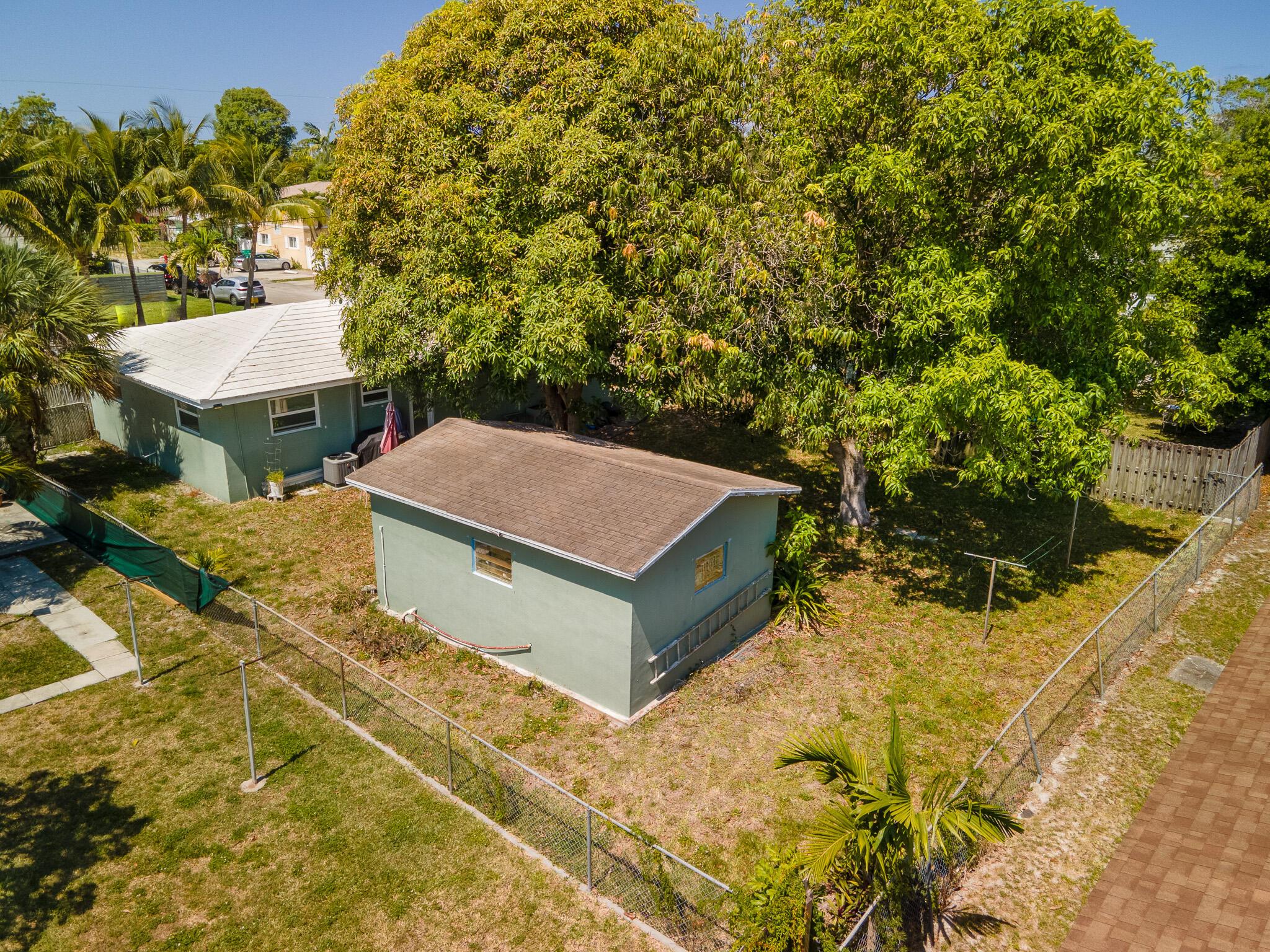 930 NE 14 Place 1&2