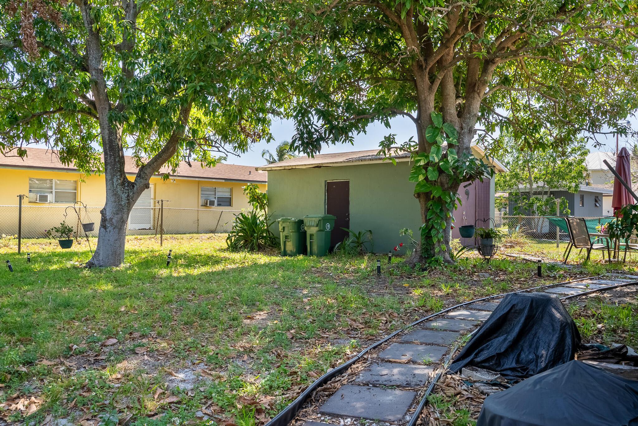 930 NE 14 Place 1&2