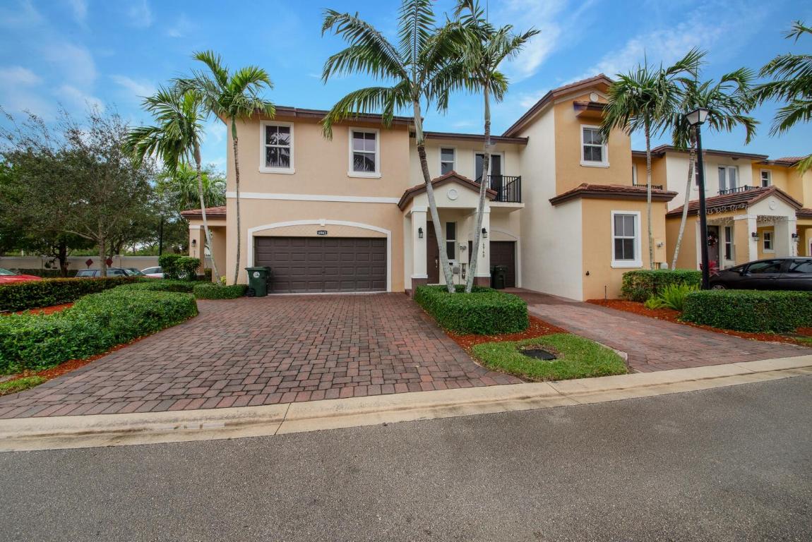 6960 Long Pine Circle, Coconut Creek