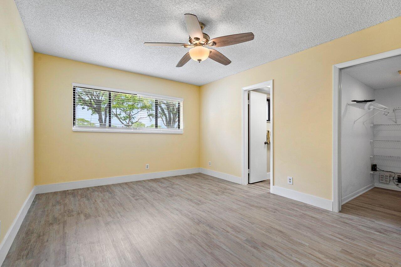 5280 Las Verdes Circle 111, Delray Beach Unit: 111