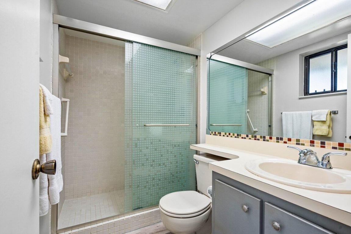 5280 Las Verdes Circle 111, Delray Beach Unit: 111