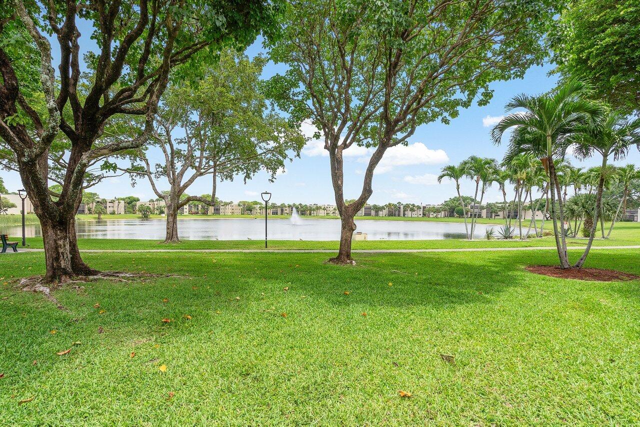 5280 Las Verdes Circle 111, Delray Beach Unit: 111