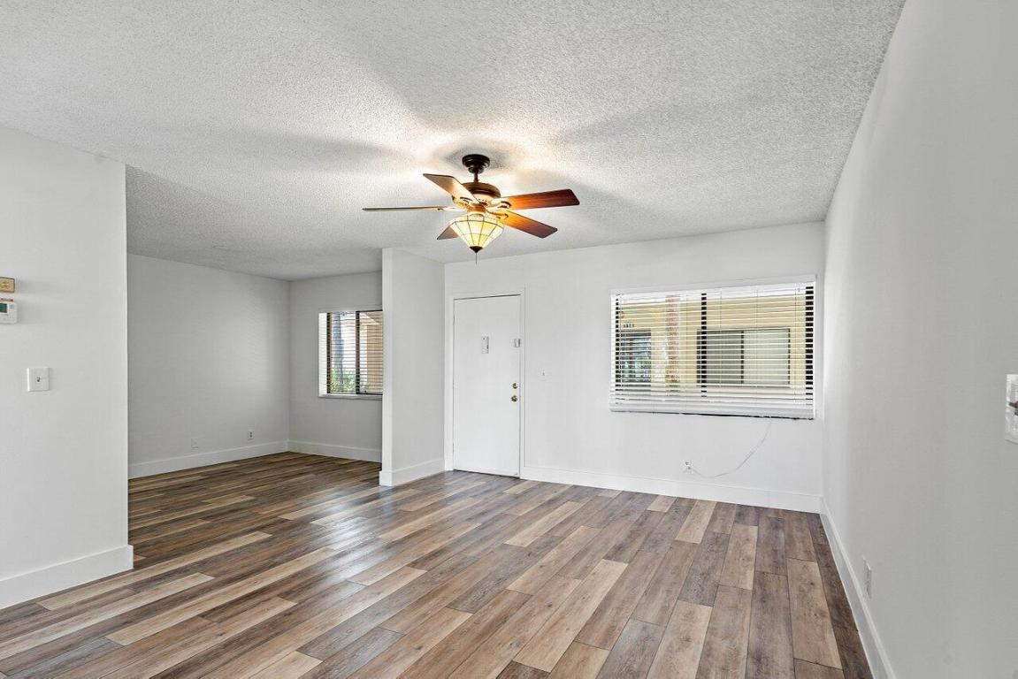 5280 Las Verdes Circle 111, Delray Beach Unit: 111