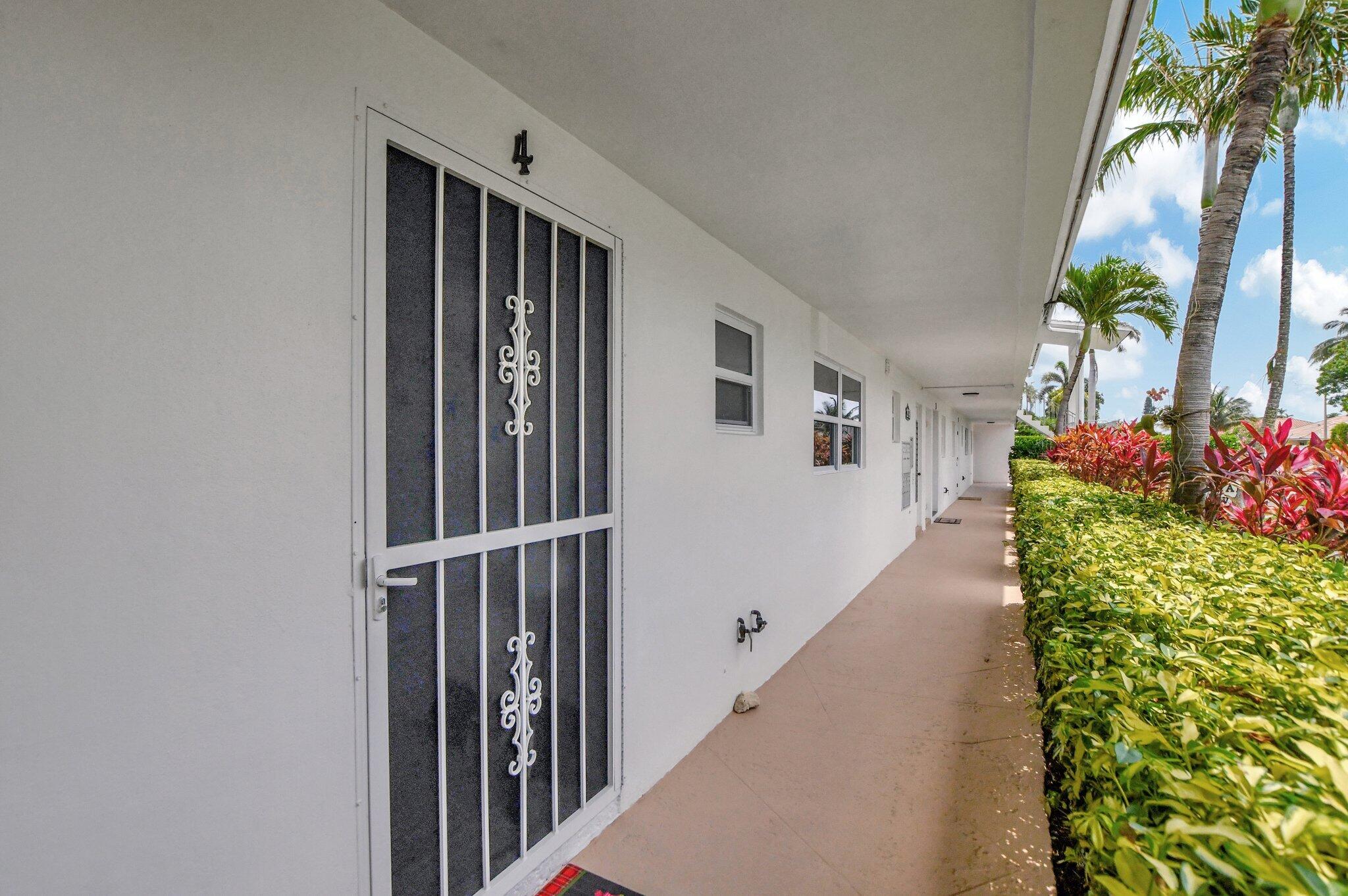 2570 Banyan Road 4, Boca Raton Unit: 4