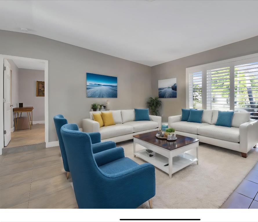 698 SW 15th Avenue, Boca Raton