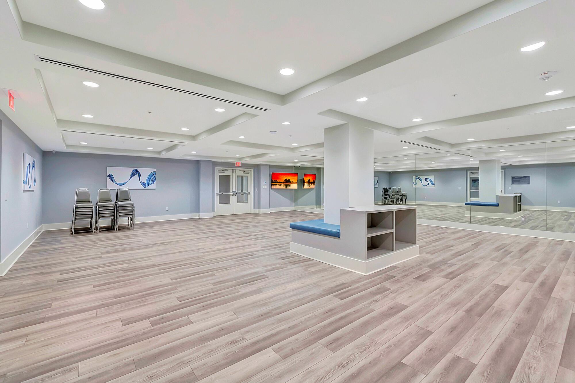 6037 Pointe Regal Circle 207