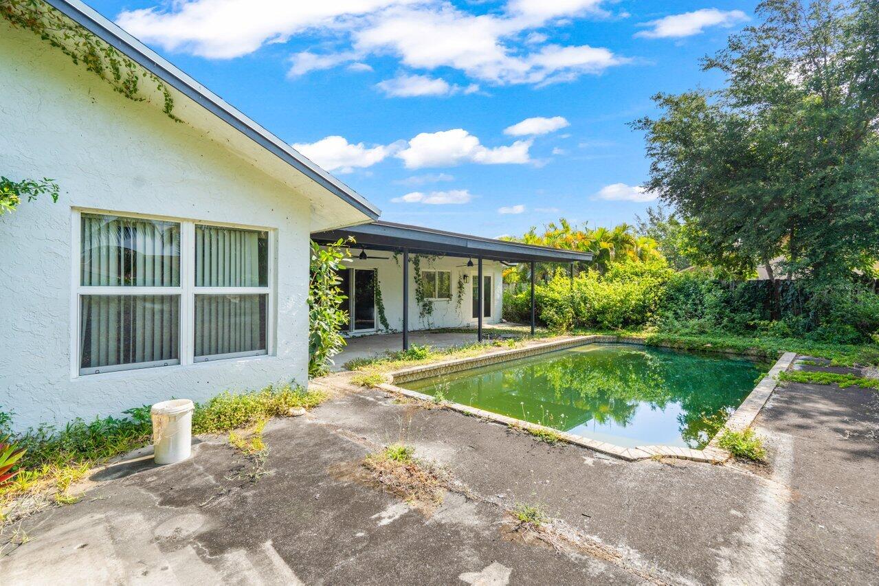 11312 Chipmunk Drive