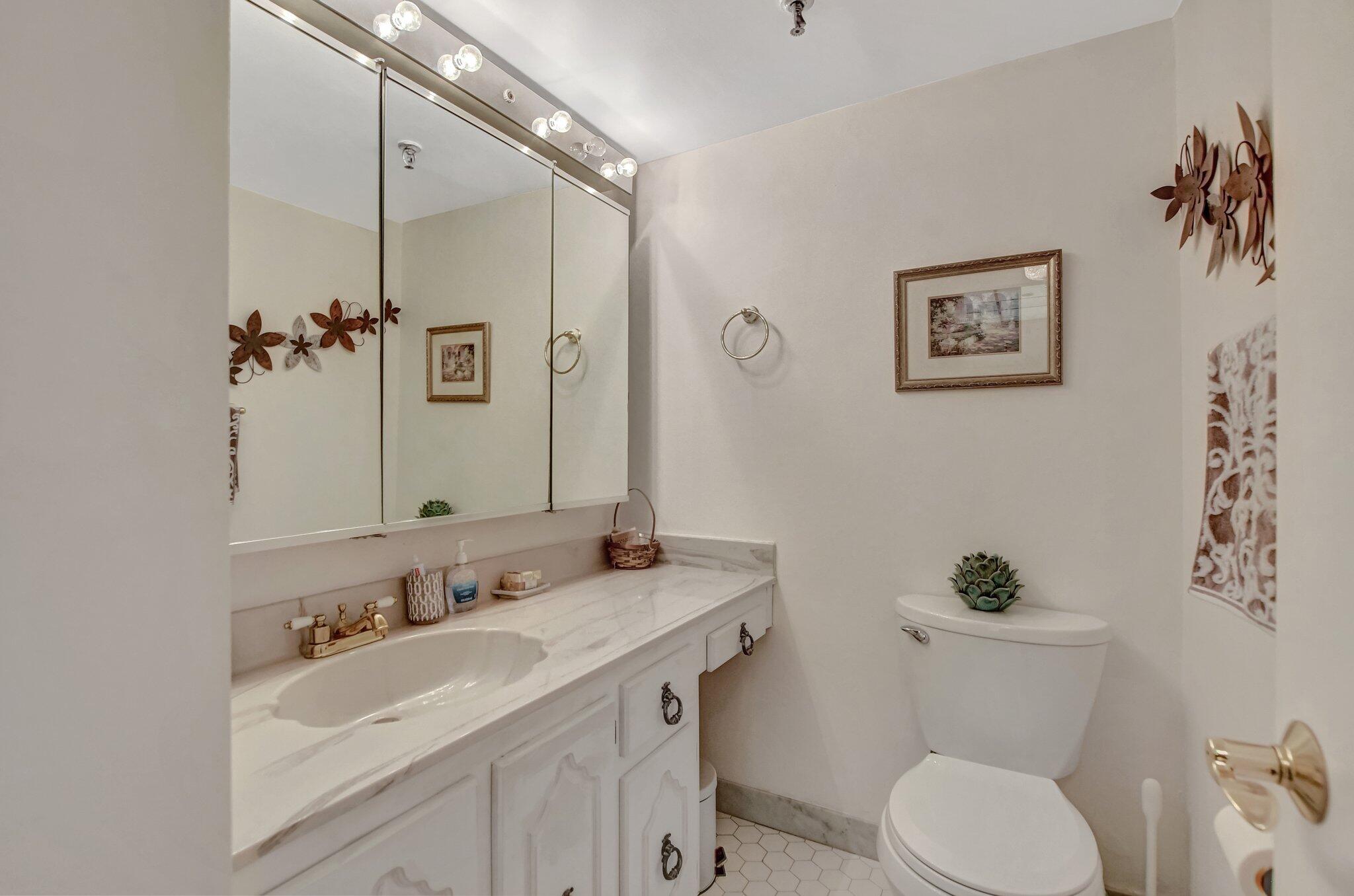 3912 S Ocean Boulevard 907, Highland Beach Unit: 907