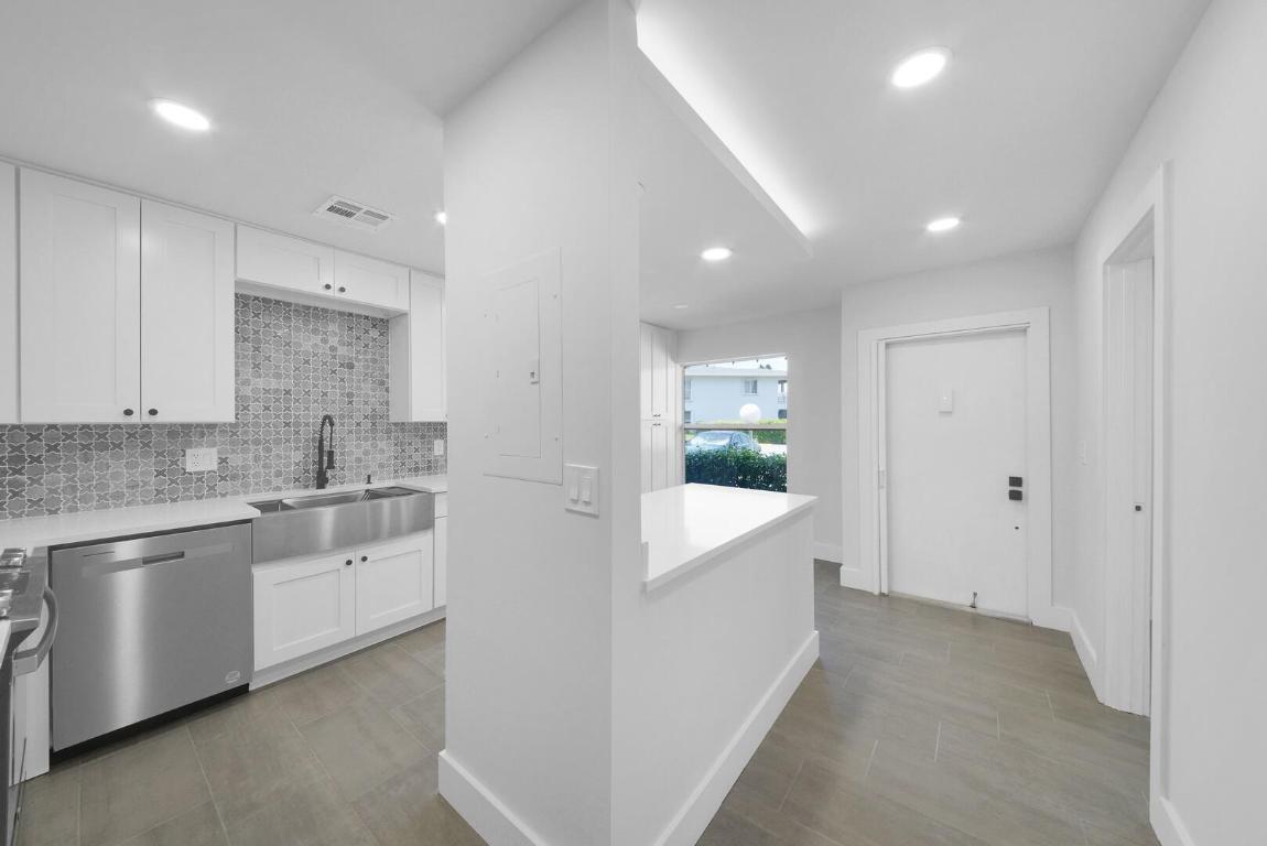 2825 SW 13th Street 103, Delray Beach Unit: 103